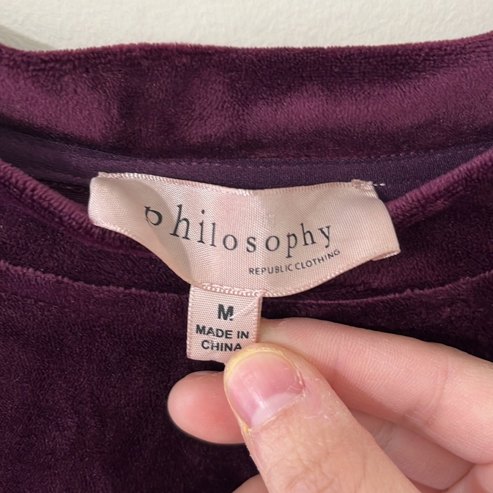Philosophy Purple Velvet Long Sleeve Bell Sleeve Bow Detail Blouse Size Medium - Picture 4 of 9